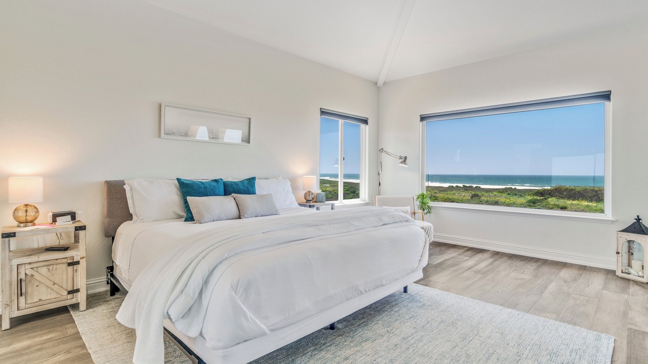Photo of Bedroom in Half Moon Bay