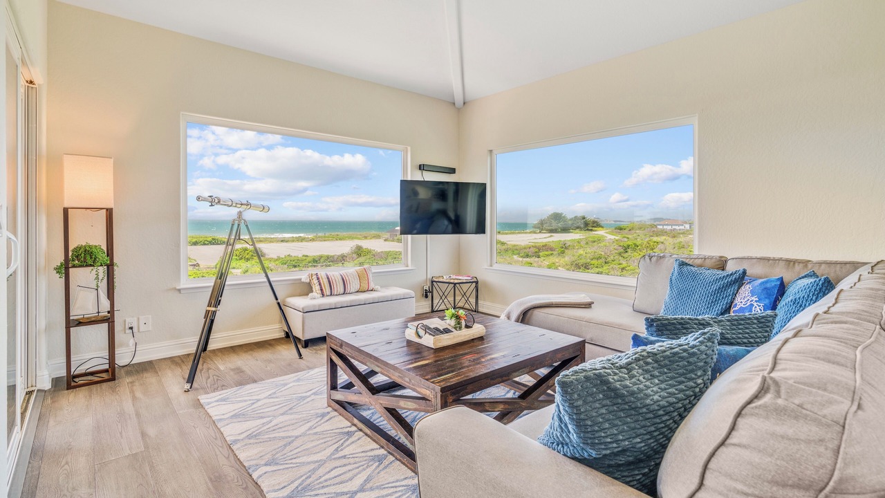 Photo of Livingroom in Half Moon Bay