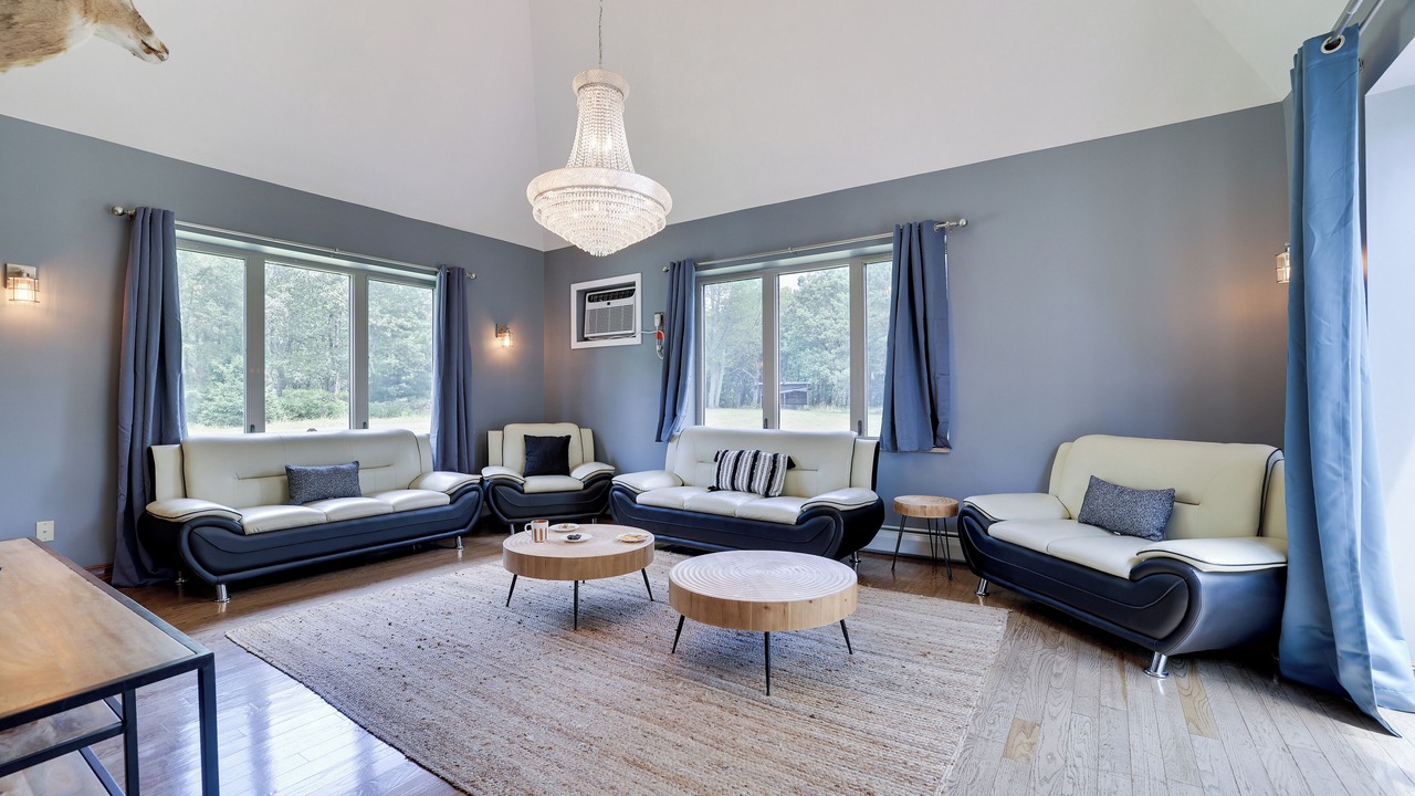 Photo of Livingroom in Mount Pocono