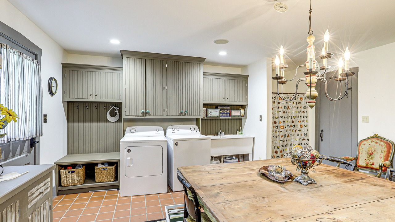 Photo of Others in New Haven