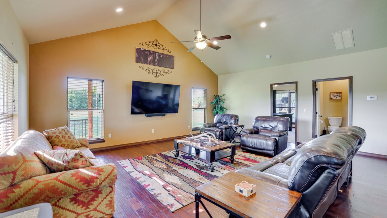 Photo of Livingroom in Newton County
