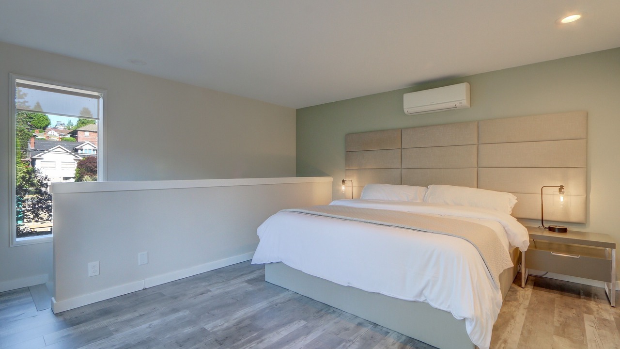 Photo of Bedroom in Eastlake