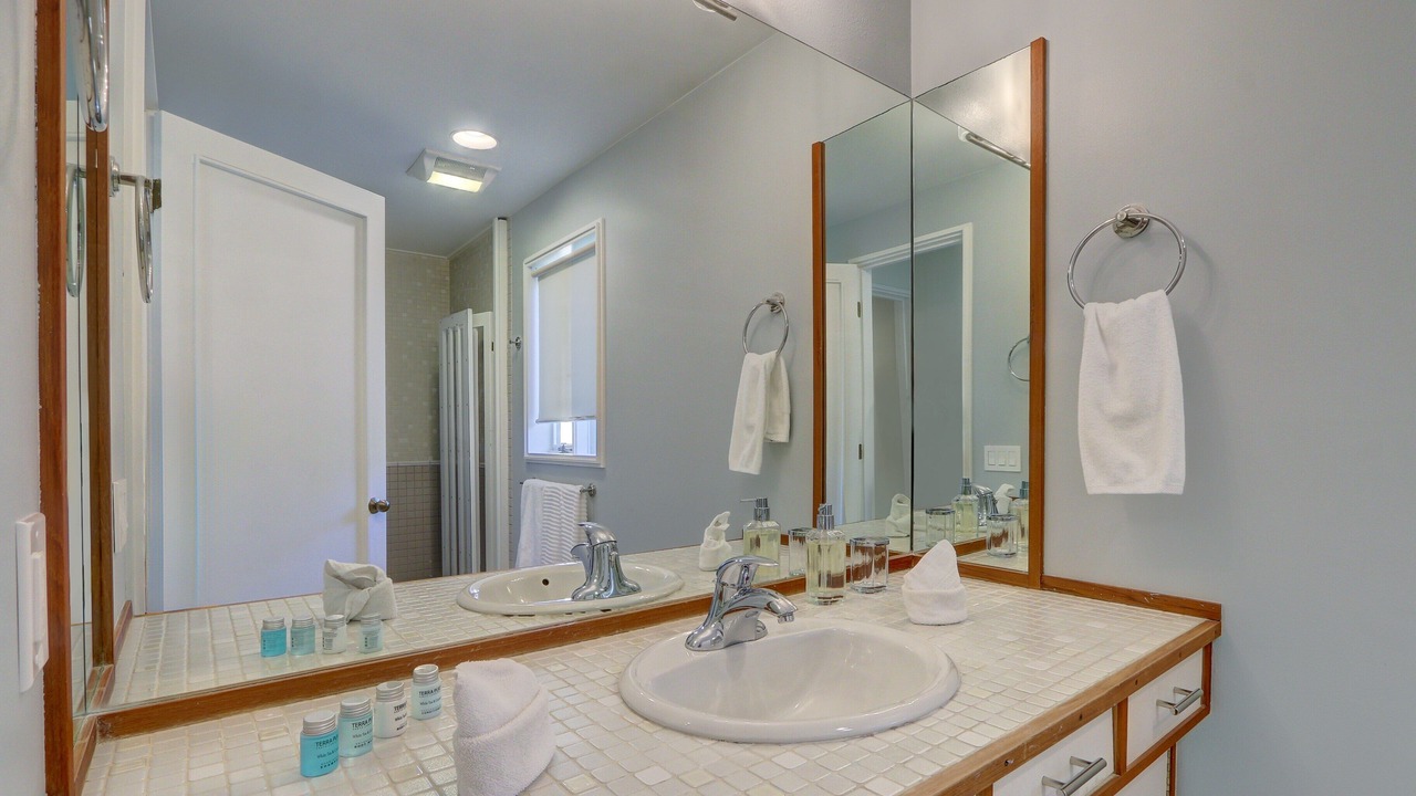 Photo of Bathroom in Eastlake