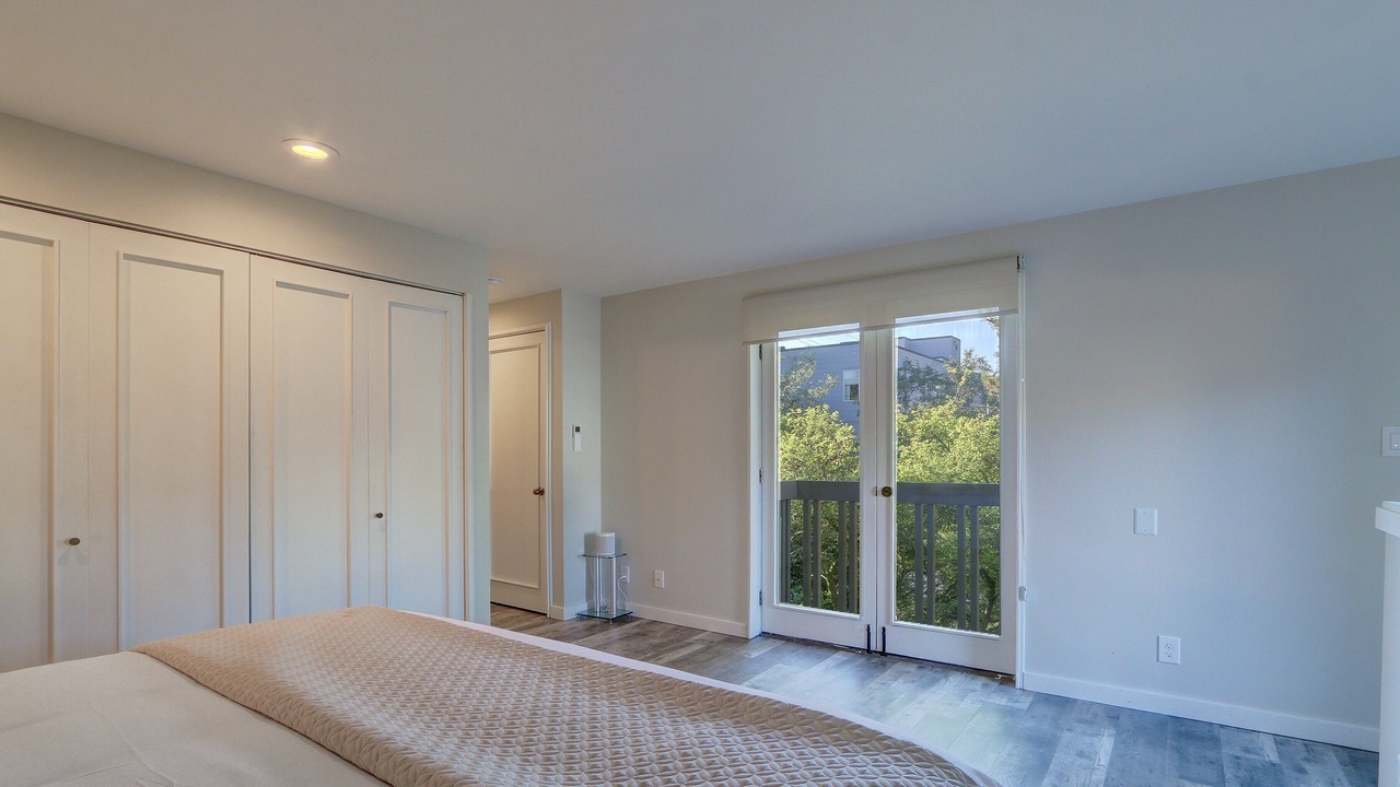 Photo of Bedroom in Eastlake