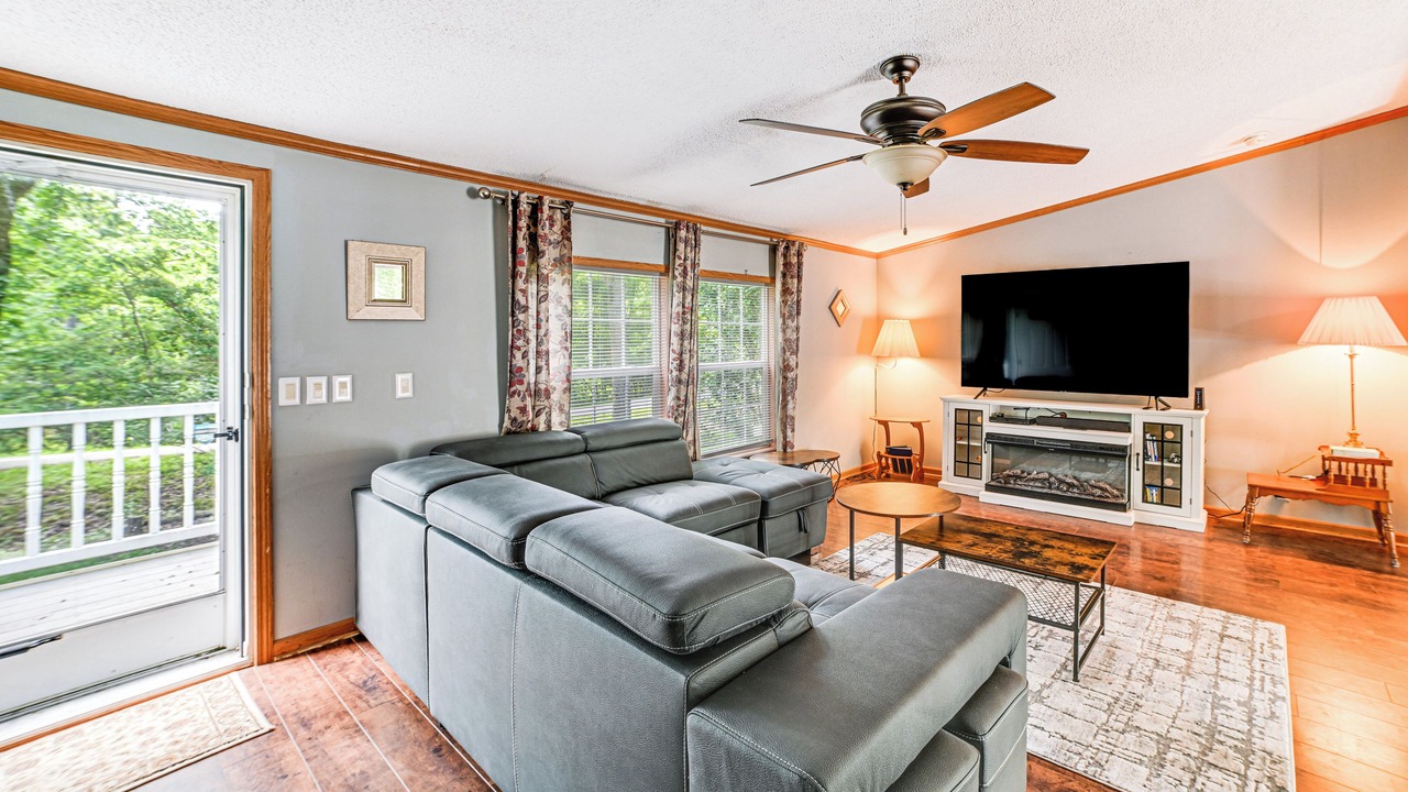Photo of Livingroom in Kuttawa