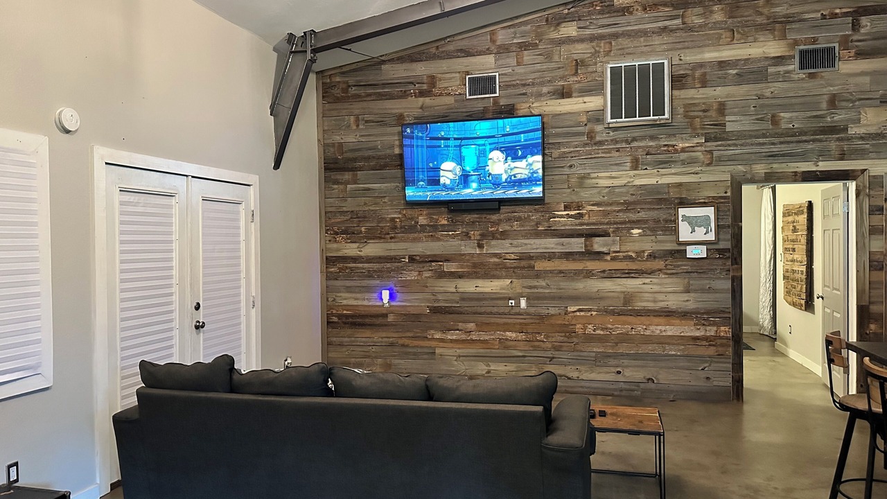 Photo of Livingroom in Lee County