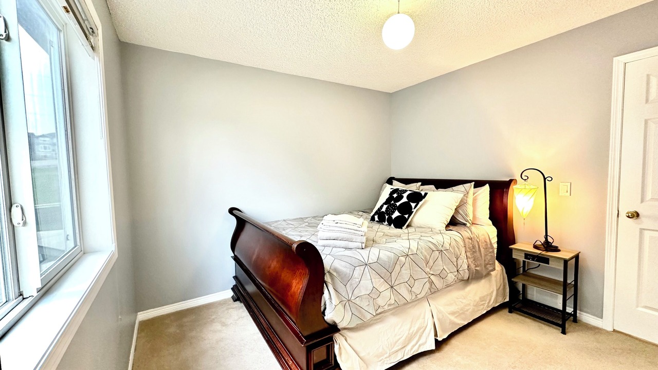 Photo of Bedroom in Evanston