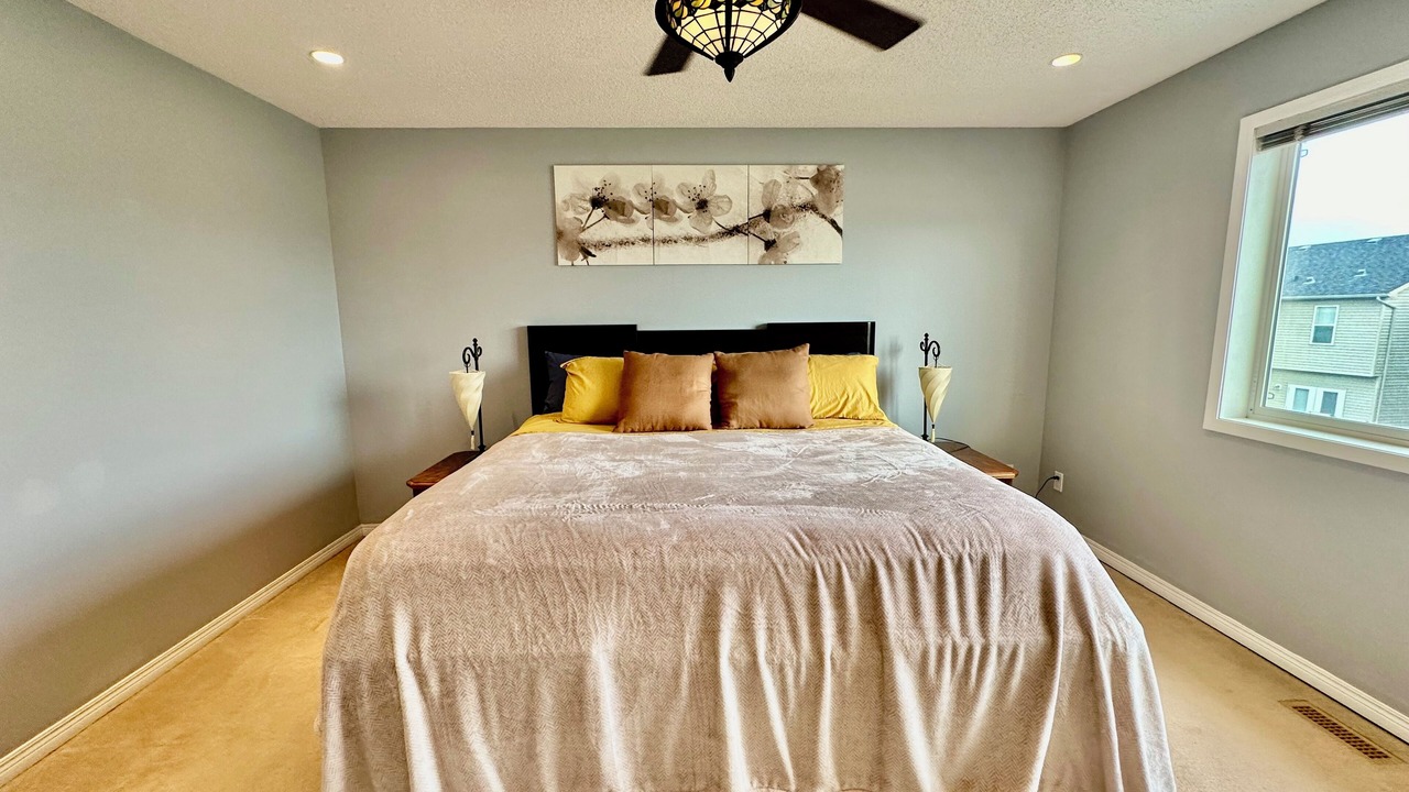 Photo of Bedroom in Evanston