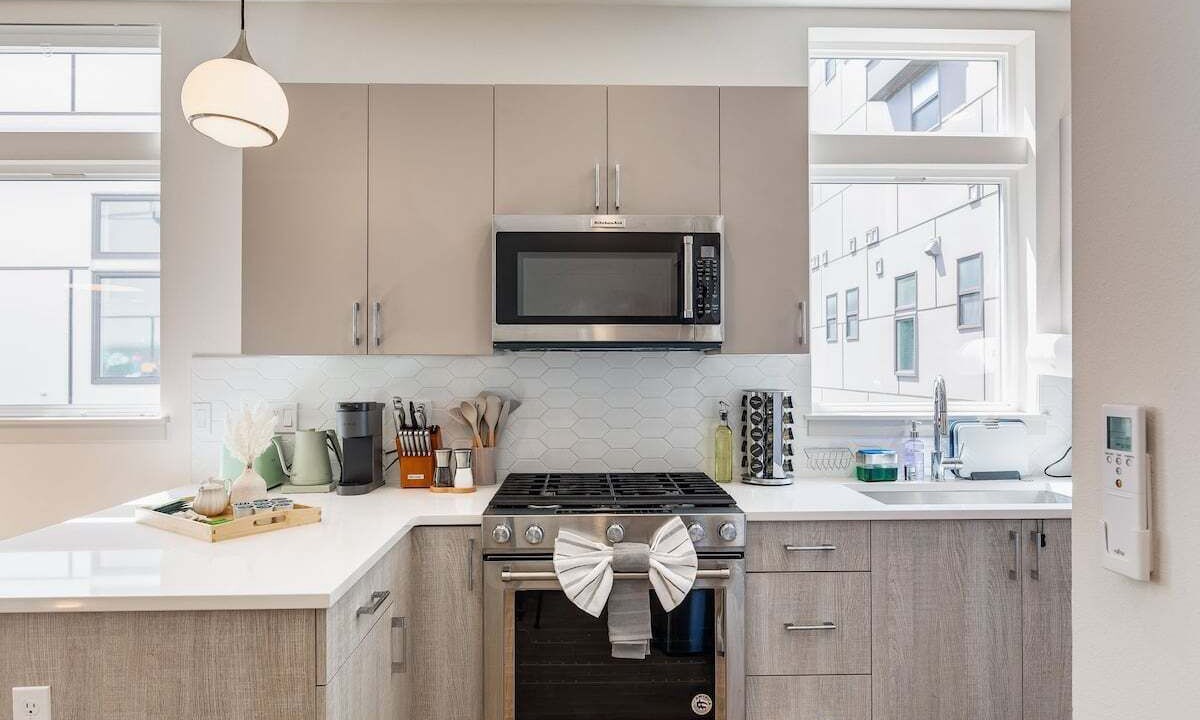 Photo of Kitchen in East Queen Anne