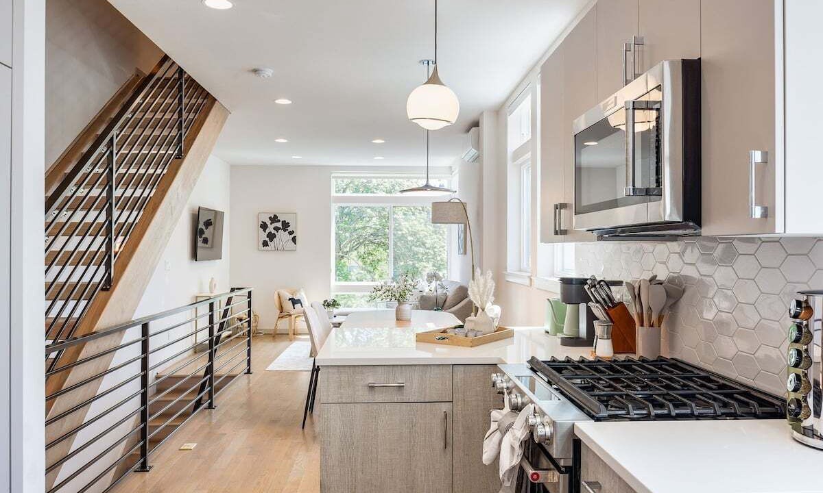 Photo of Kitchen in East Queen Anne