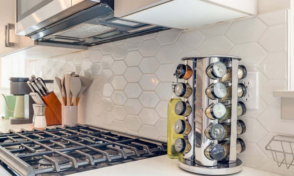 Photo of Kitchen in East Queen Anne