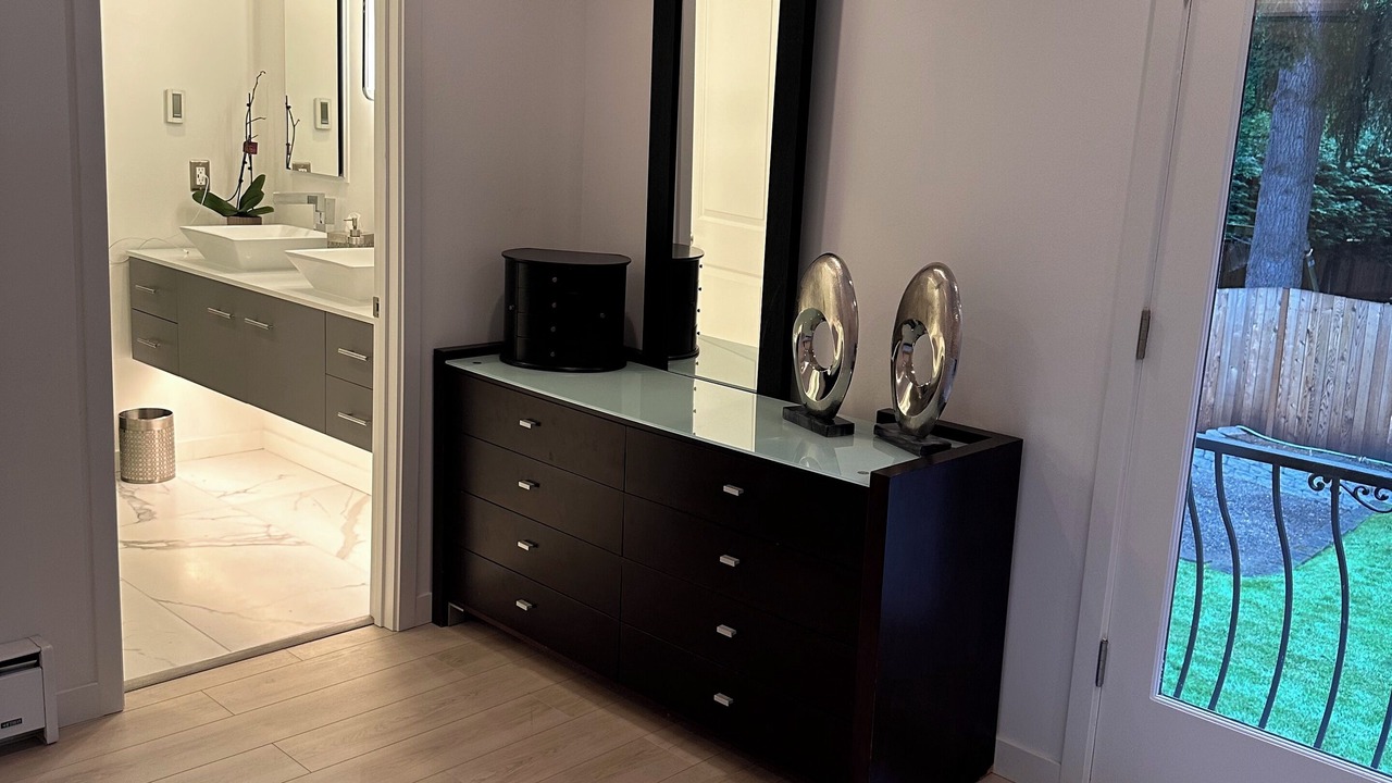 Photo of Bedroom in Inglewood-Finn Hill