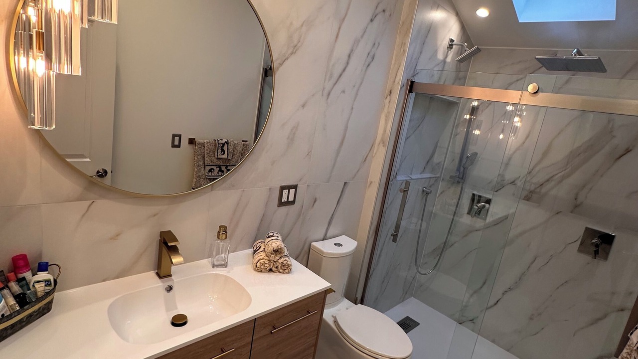 Photo of Bathroom in Inglewood-Finn Hill