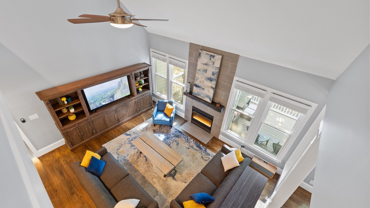 Photo of Livingroom in North Raleigh
