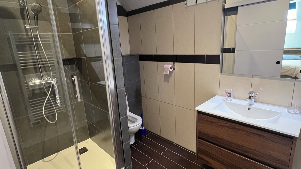 Photo of Bathroom in Tingry