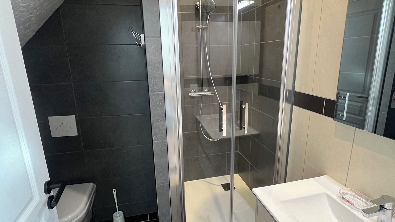Photo of Bathroom in Tingry