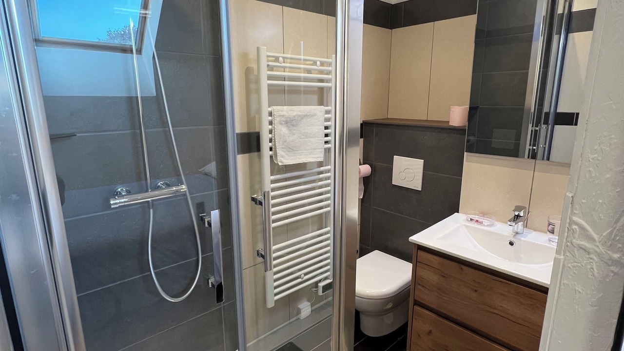 Photo of Bathroom in Tingry