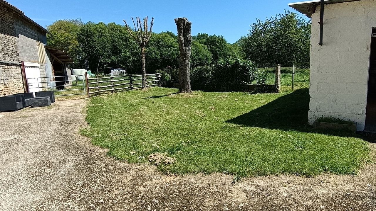 Photo of Outdoor in Saint-Vincent-la-Chatre