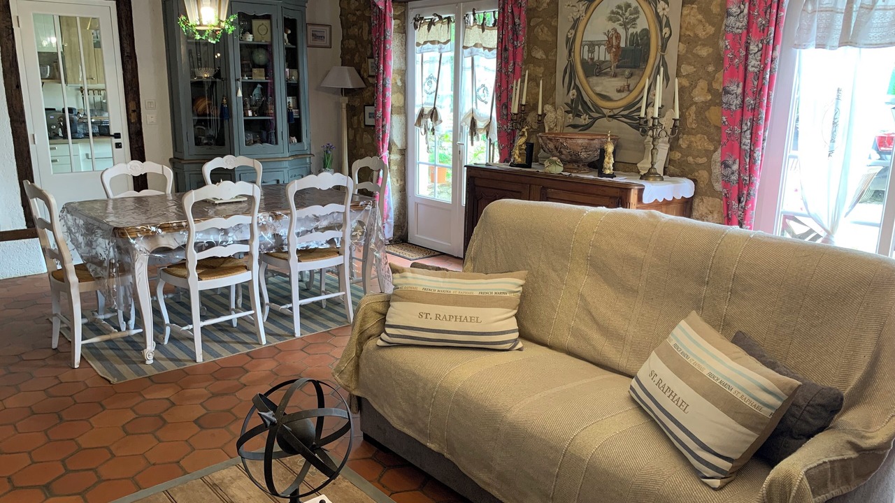 Photo of Livingroom in Asse-le-Riboul
