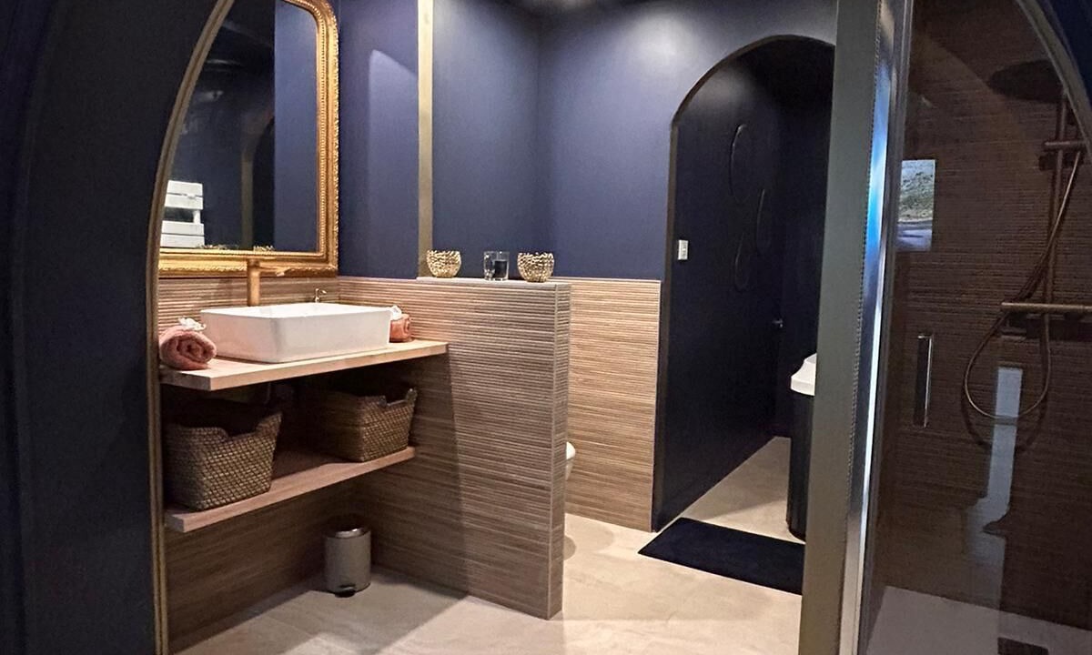 Photo of Bathroom in Equeurdreville-Hainneville