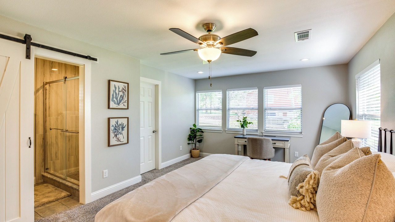 Photo of Bedroom in Gun Barrel City