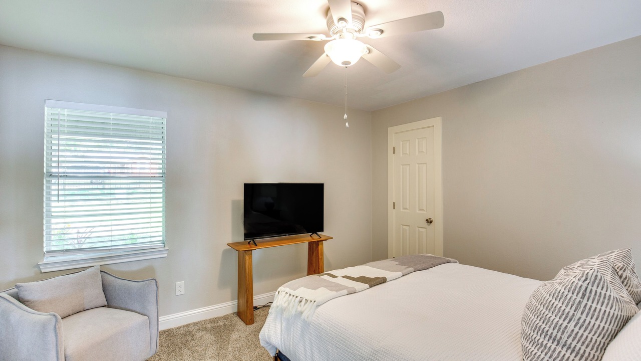 Photo of Bedroom in Gun Barrel City