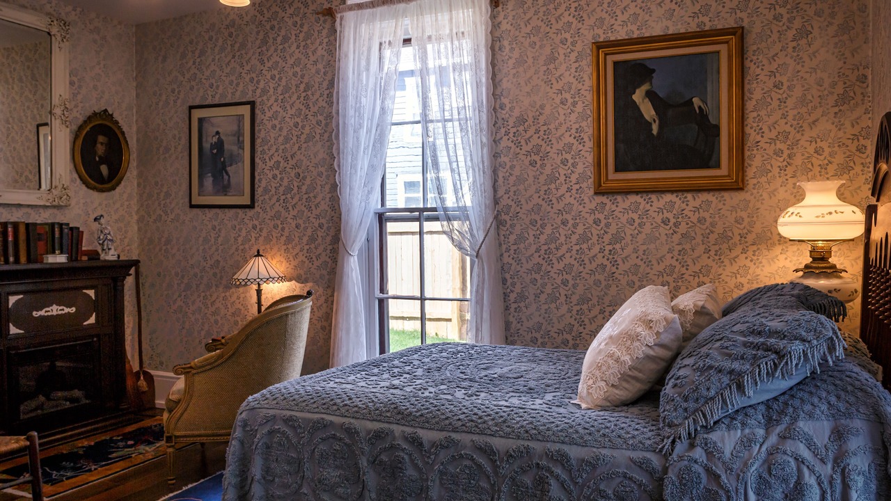 Photo of Bedroom in Noblesville