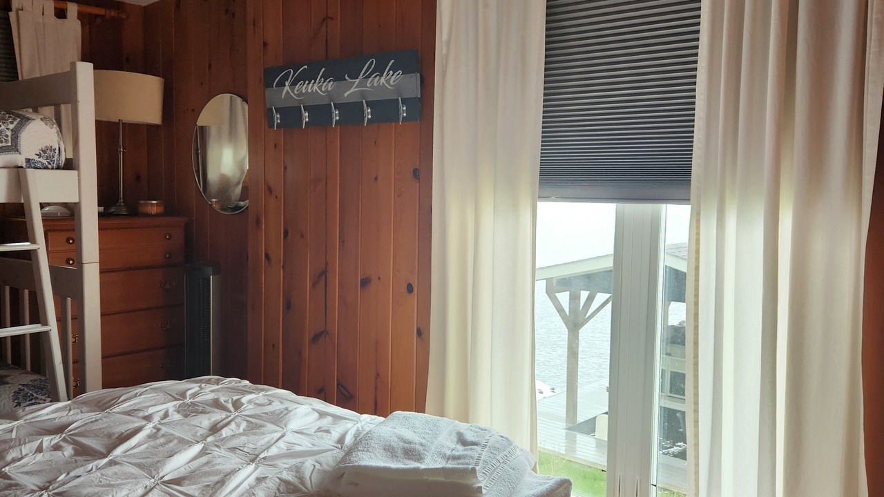 Photo of Bedroom in Hammondsport