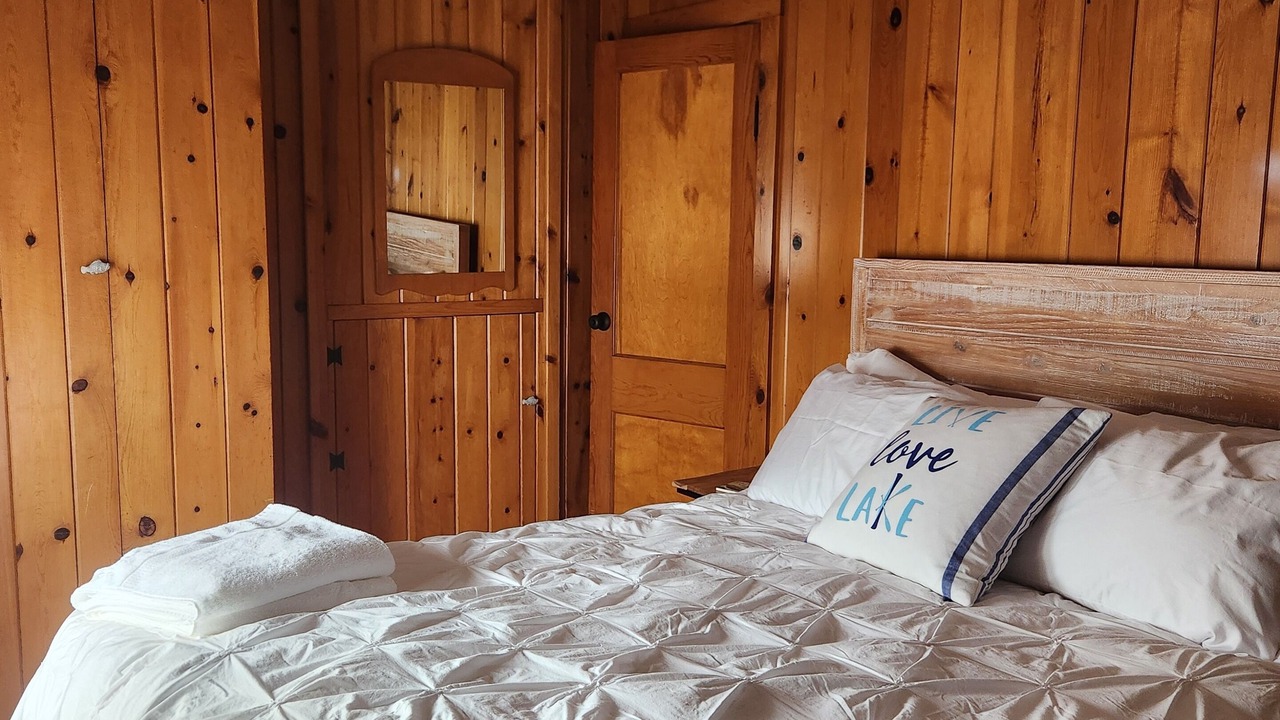 Photo of Bedroom in Hammondsport