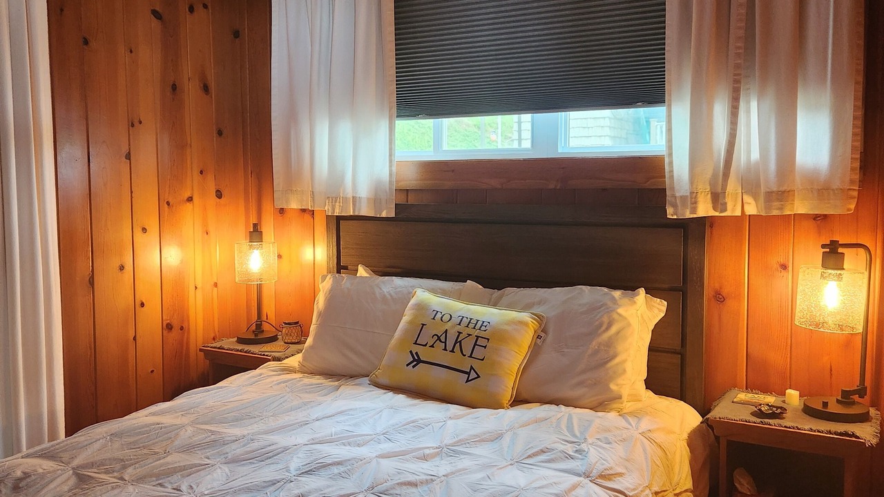 Photo of Bedroom in Hammondsport