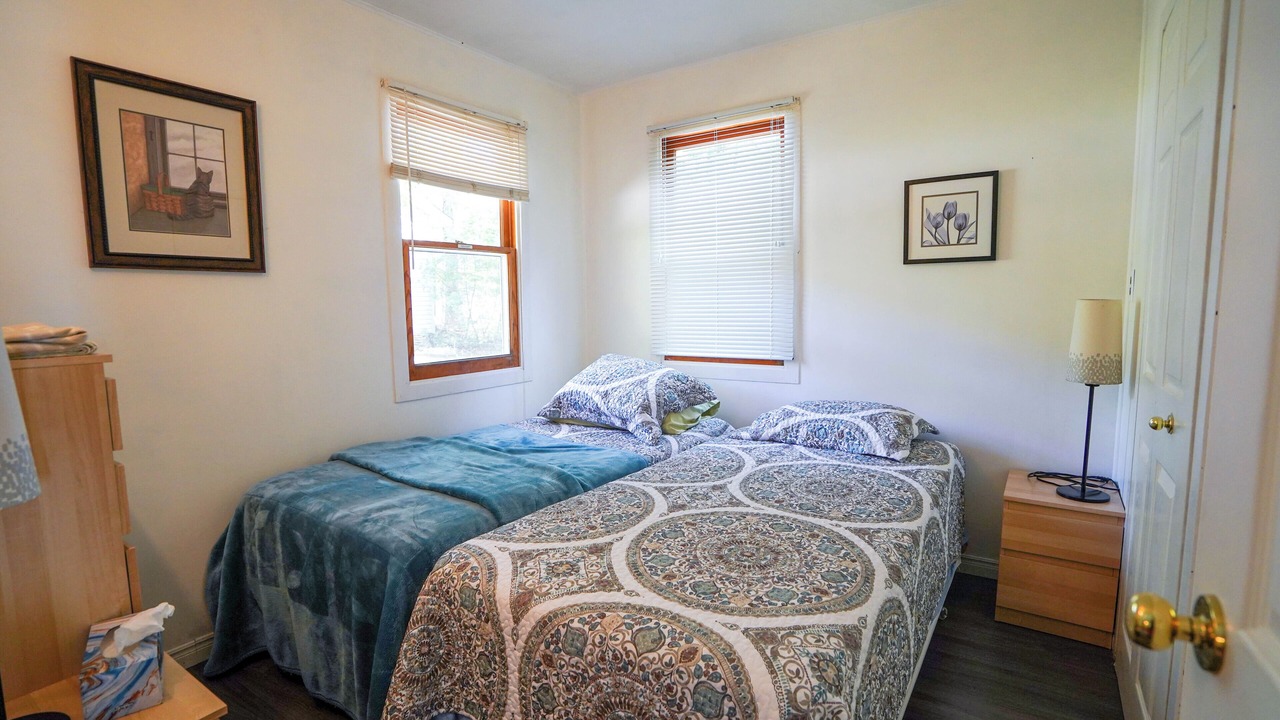 Photo of Bedroom in Colpoys Bay