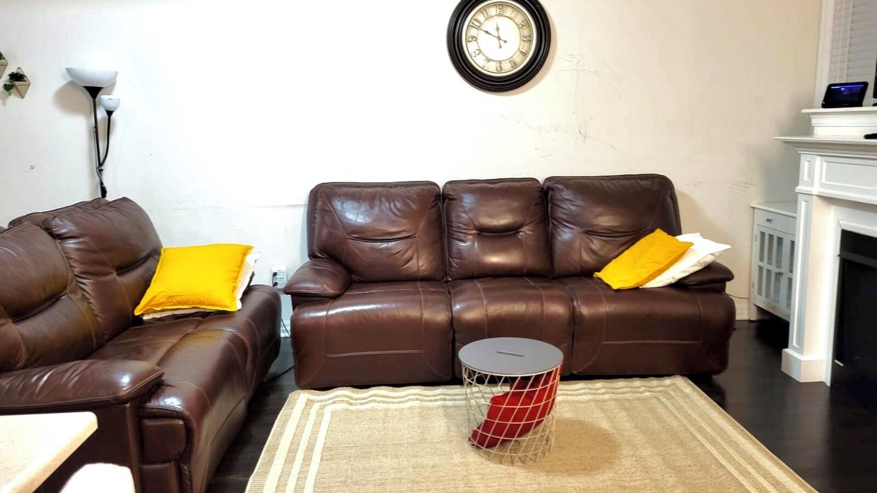 Photo of Livingroom in Lakeview