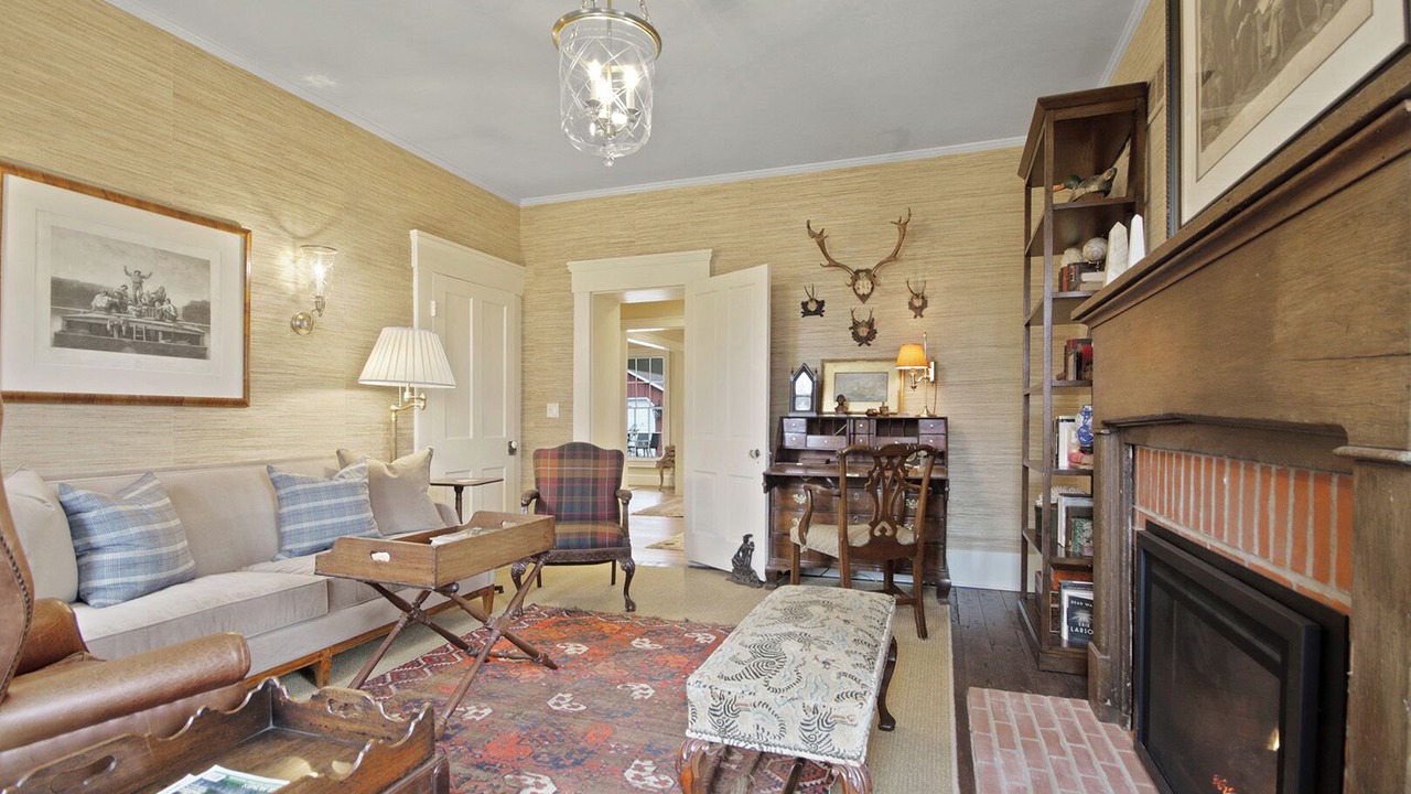 Photo of Livingroom in Boonesboro