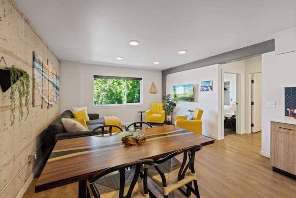 Photo of Others in Cliff - Cannon