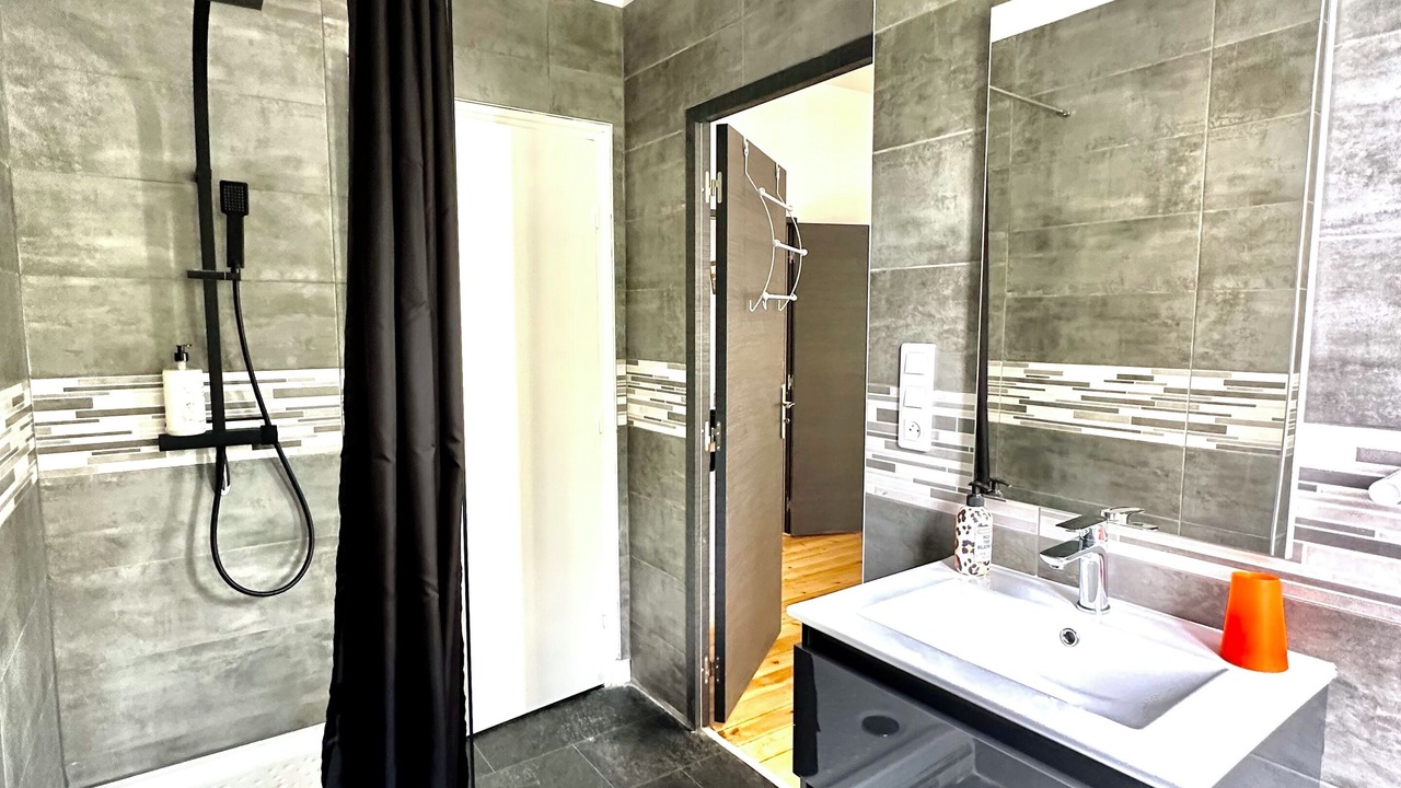 Photo of Bathroom in Amboise