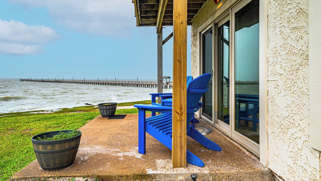 Photo of Patio Balcony in Harbor Oaks