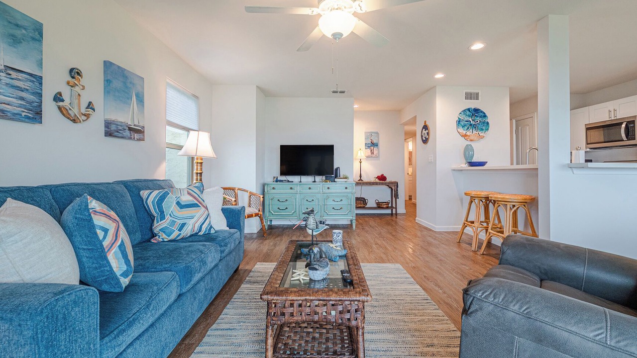 Photo of Livingroom in Harbor Oaks