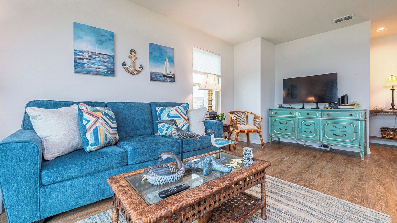 Photo of Livingroom in Harbor Oaks