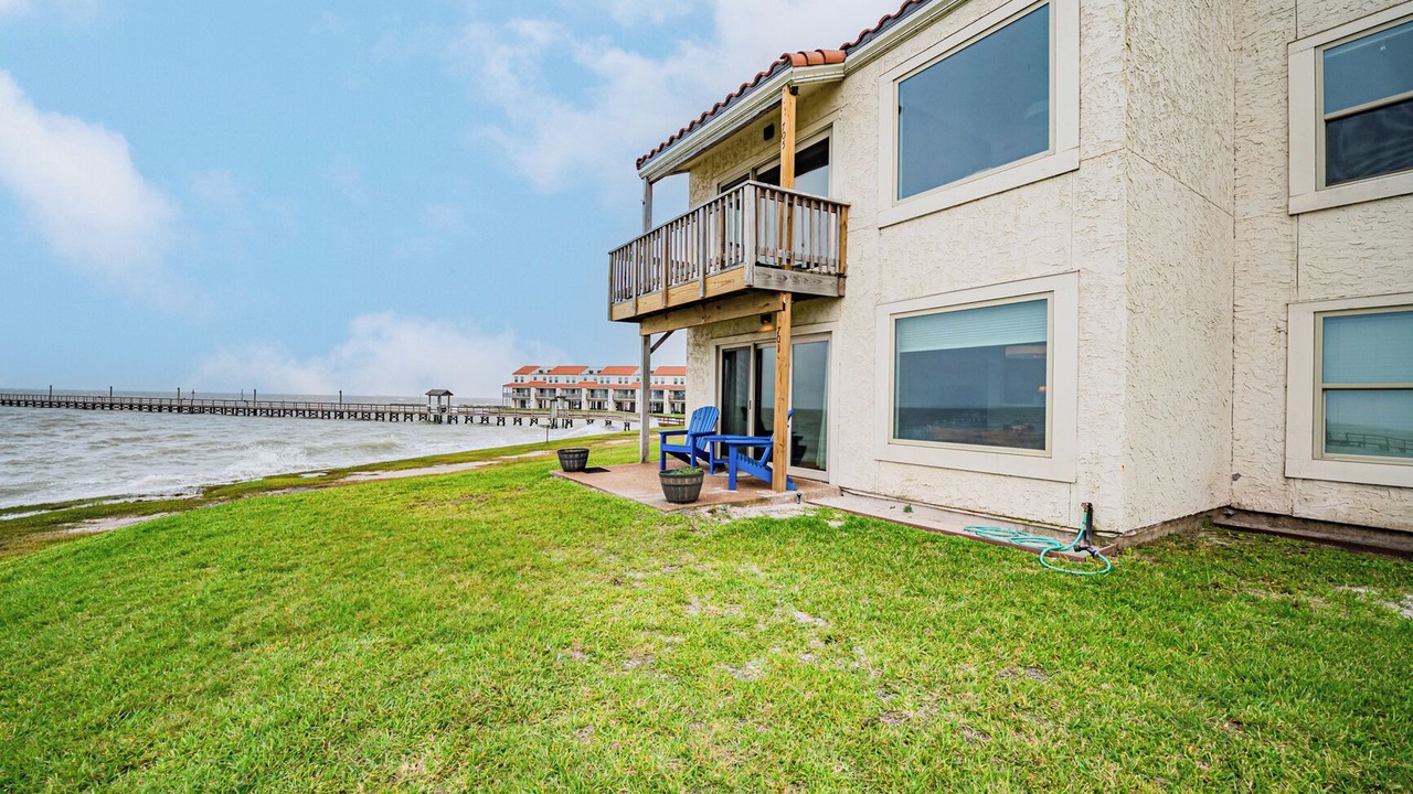 Photo of Outdoor in Harbor Oaks