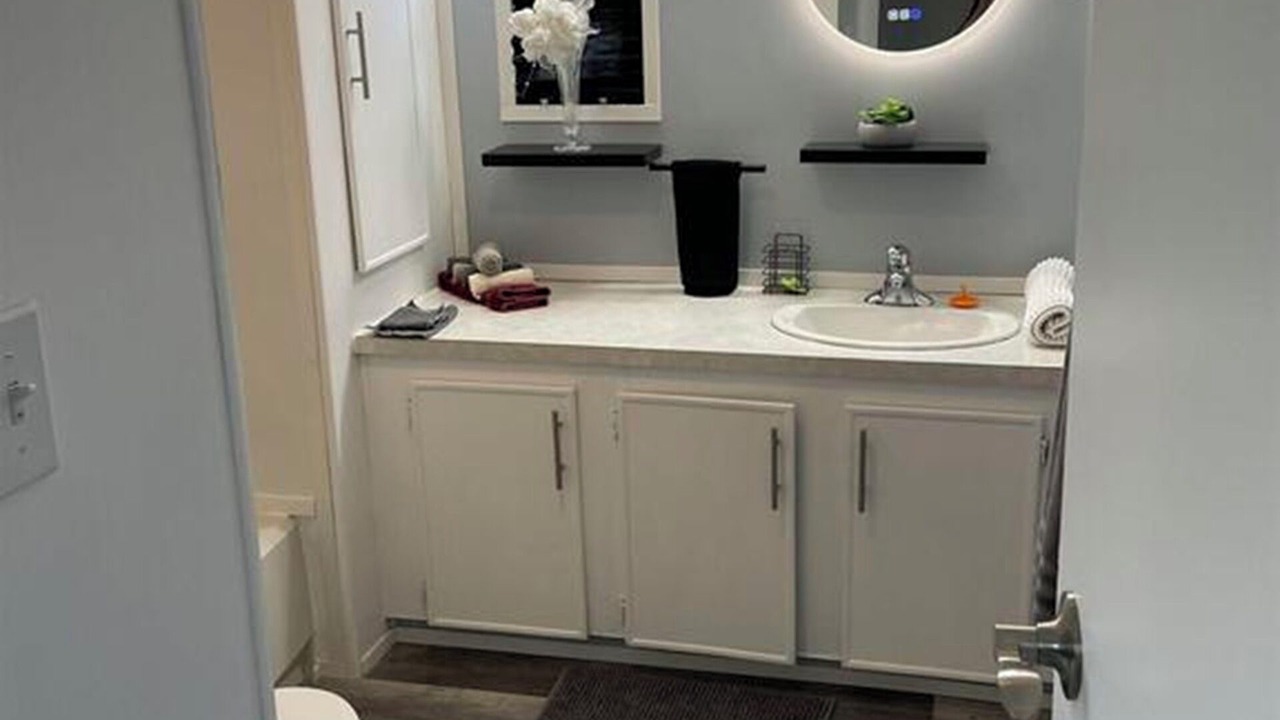 Photo of Bathroom in New Victoria