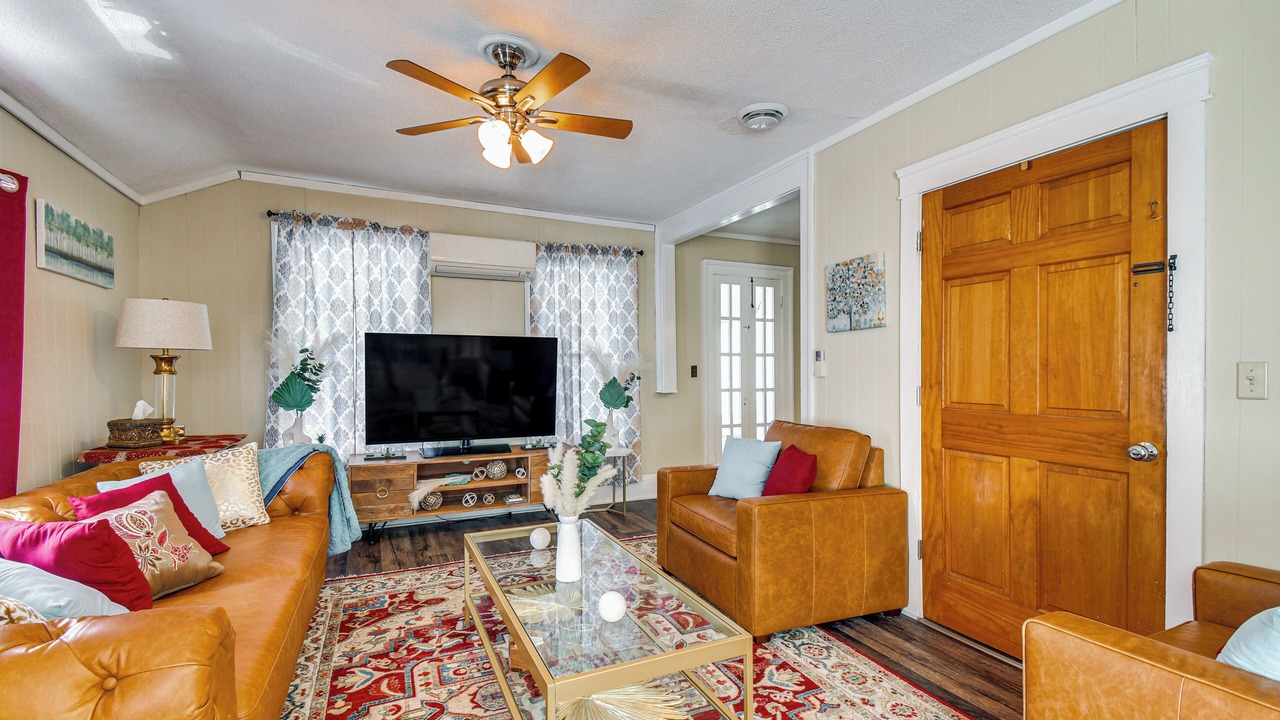 Photo of Bedroom in Oswego