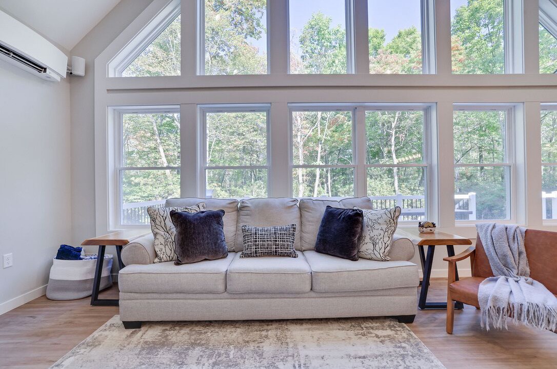 Photo of Livingroom in Jim Thorpe