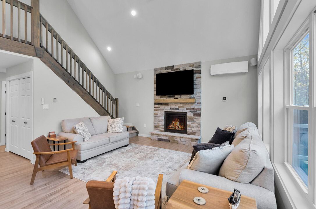 Photo of Livingroom in Jim Thorpe