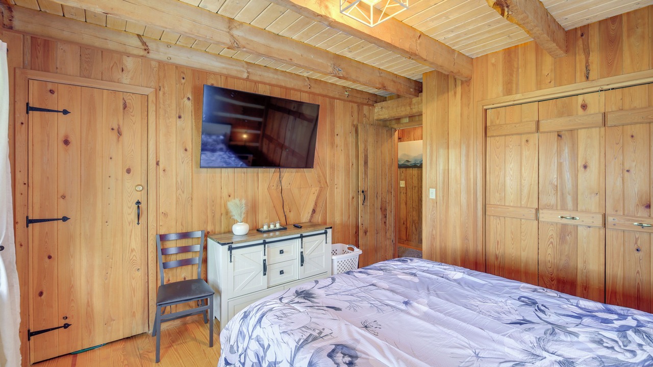 Photo of Bedroom in Warrensville