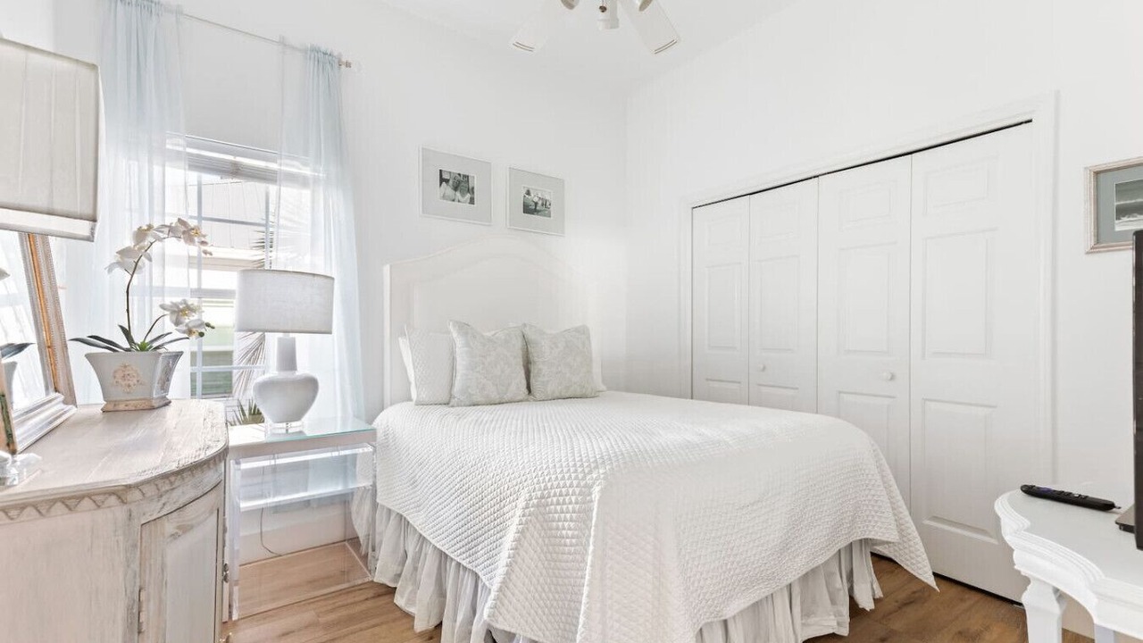 Photo of Bedroom in Clipper Cove