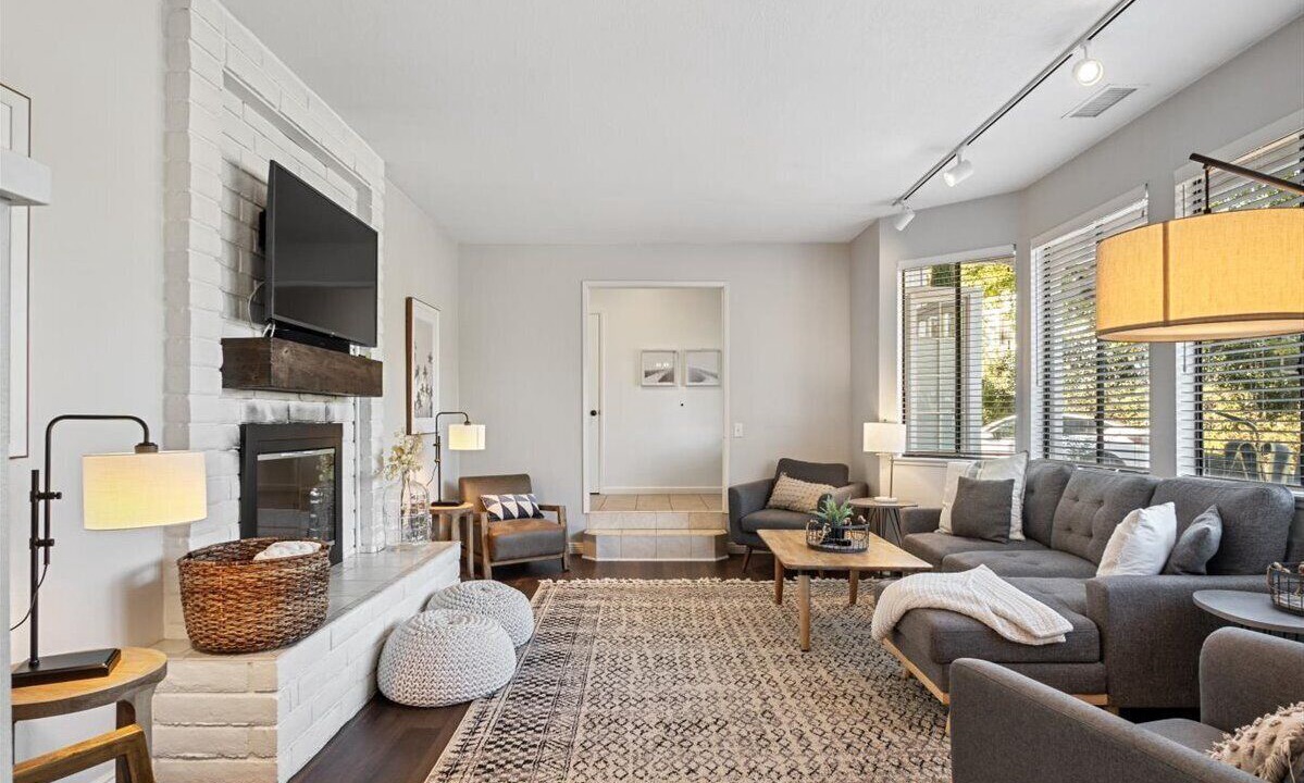 Photo of Livingroom in Los Alamos