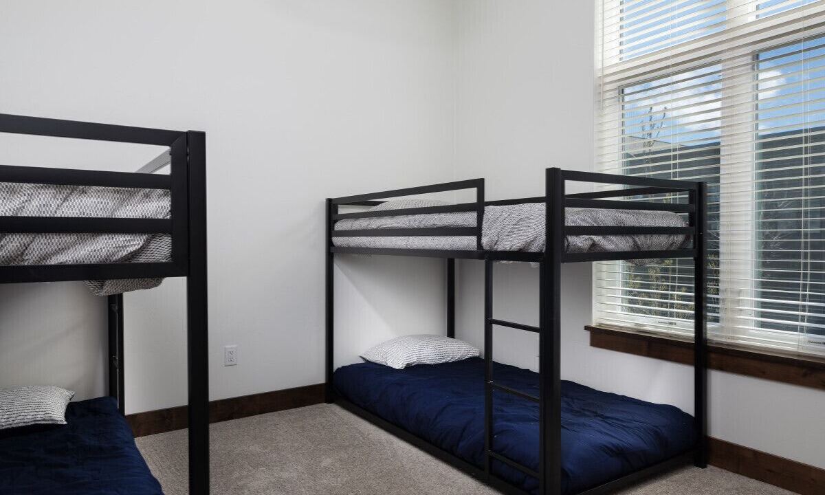 Photo of Others in Victor