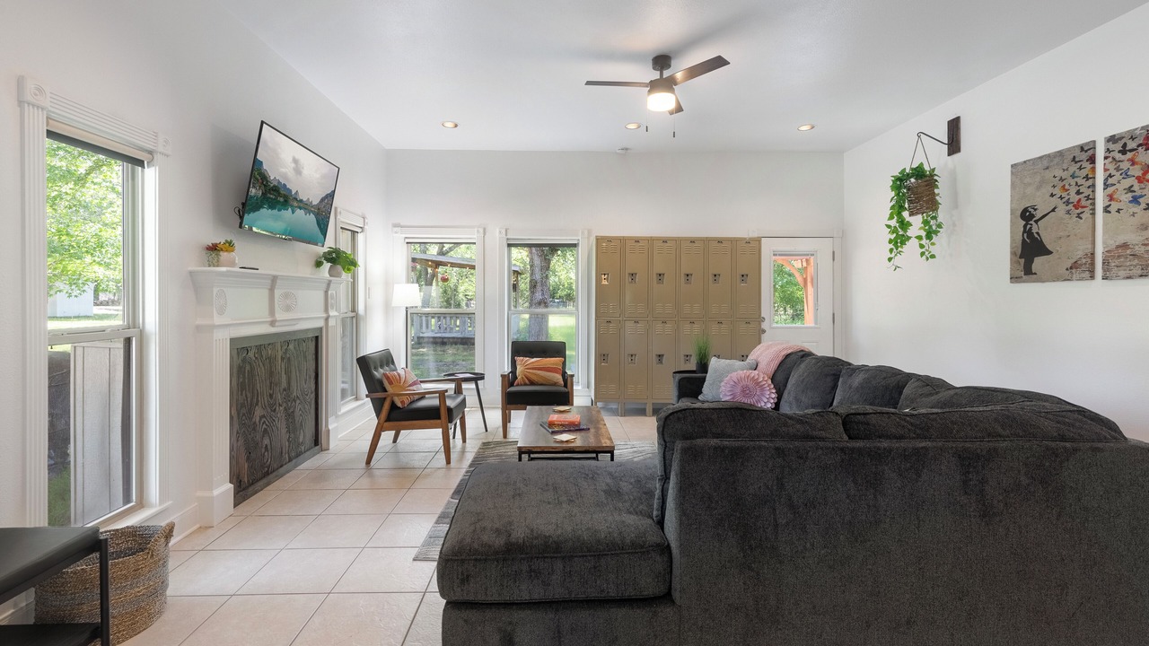 Photo of Livingroom in Greenville