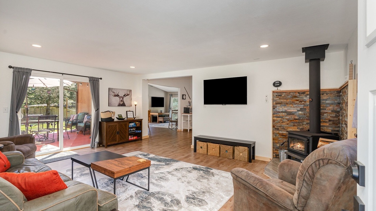 Photo of Livingroom in Ashford