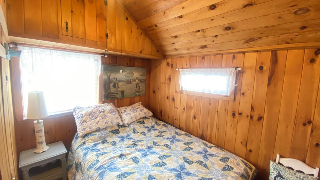 Photo of Bedroom in Moody